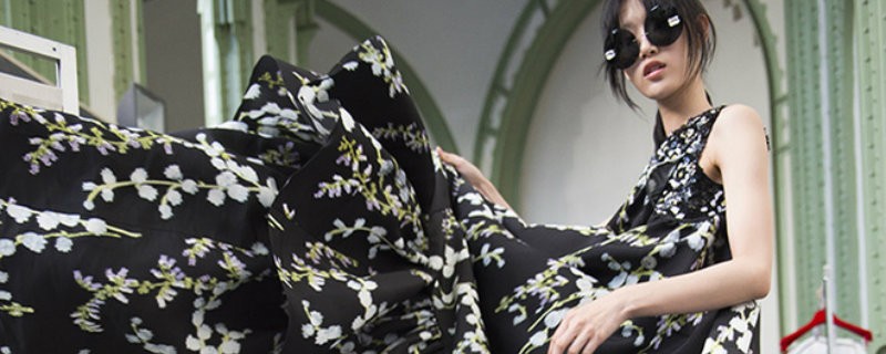 Covetedition-Eccentric Couture Collection from Giambattista Valli-backstage