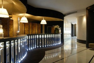 covet-edition-Presidential-Suite-of-Fouquet's-Barrière-in-Paris-lobby