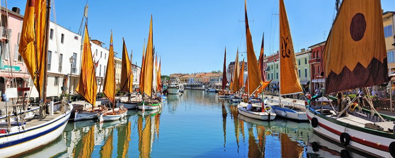 coveted-Charming-Michelin-restaurant-La Buca-in-Italy-porto-canale-cesenatico