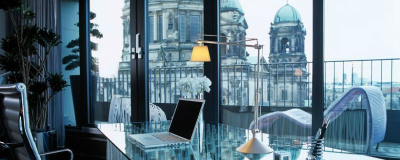 News from Philippe Starck: Bom Jour Lamp Design
