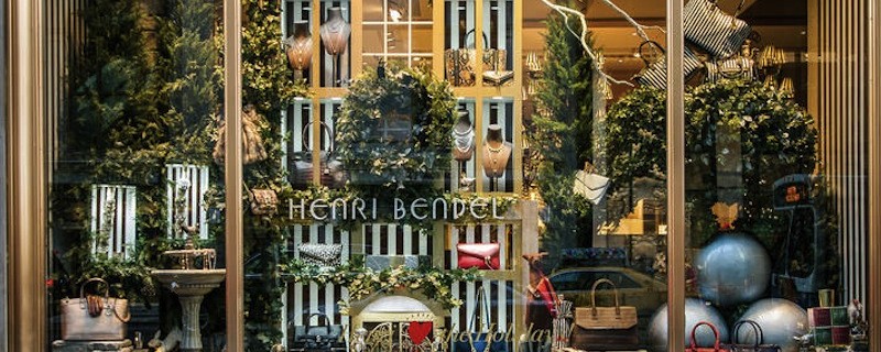 where-to-see-christmas-window-displays-at-stores-in-new-york-city-cover