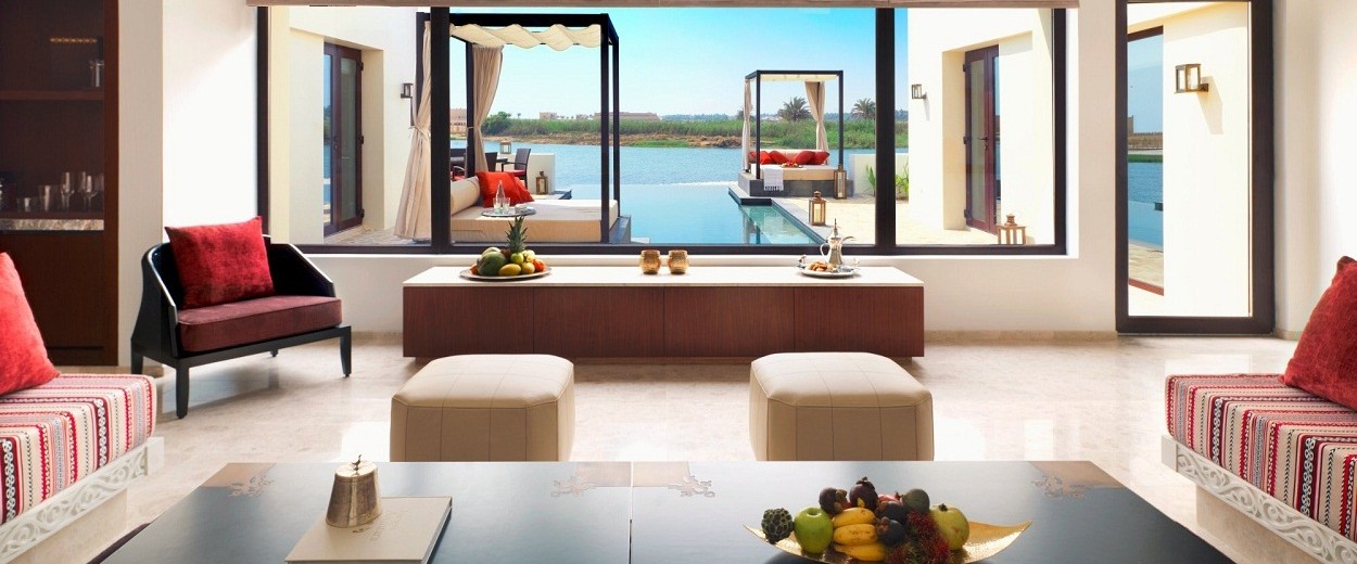 5 Destinations for Warm-Weather Vacations ➤To see more Coveted articles visit us at https://covetedition.com/ #covetedmagazine #luxuryinteriordesign #luxurylifestyle @CovetedMagazine