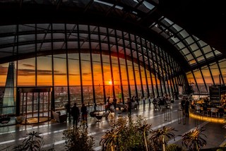 DISCOVER THE WORLD'S MOST SPECTACULAR GLASS RESTAURANTS > CovetED Magazine > the ultimate collector's luxury and design magazine > #covetedmagazine #glassrestaurants #restaurantdesign