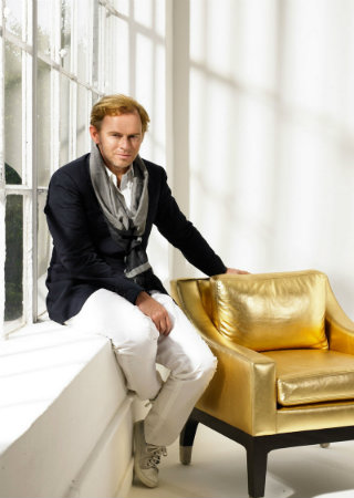 Collins - A Legacy That Lives On. To see more news about top designers, subscribe our newsletter right now! #davidcollins #davidcollinsstudio #interiordesigners #topinteriordesigners #luxurydesign #europeaninteriordesigners