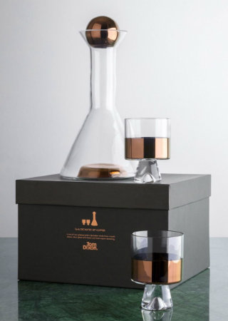 Sweeten Your Christmas with the New Tom Dixon Gift Sets. To see more news about incredible Christmas ideas, subscribe our newsletter right now! #tomdixon #tomdixongiftsets #bestdesigners #designbrands #luxurychristmaspresents #luxurychristmasgifts #luxurybrands #decoratingideas