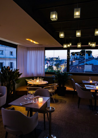 An Immersive Experience at Five Seas Hotel. To see more news about amazing hotels, subscribe our newsletter right now! #FiveSeasHotel #CinqMondesandCaritaSpa #Croisette #LuxuryHotel #LuxuryLifestyle #LuxuryLiving #FrenchHotels #LuxuryExperience #FrenchRiviera