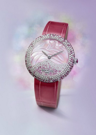 Patek Philippe Talks About the Premieres at Baselworld 2018. To see more news about luxury fairs, subscribe our newsletter right now! #patekphilippe #baselworld2018 #baselworld #thierrystern #rarehandcrafts #luxurybrands #luxuryevents #luxurywatches #luxuryjewellery