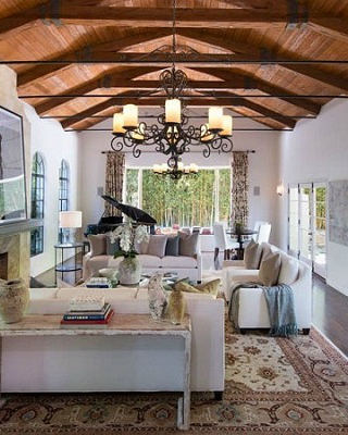Dennis Quaid Is Selling His Lavish Pacific Palisades Luxury Home ➤ #covetedmagazine #luxuryhomes #DennisQuaid #luxuryhome ➤ www.covetedition.com ➤ @covetedmagazine @bocadolobo @delightfulll @brabbu @essentialhomeeu @circudesign @mvalentinabath @luxxu @covethouse_ @rug_society @pullcast_jewelryhardware @bybrabbucontract
