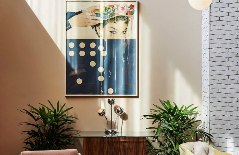 Discover The Mid-Century Modern Design of The Hoxton Hotel