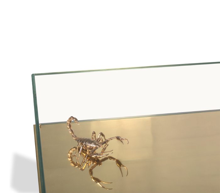 Get Lost With These Exclusive Center Tables To Upgrade Your Home Decor