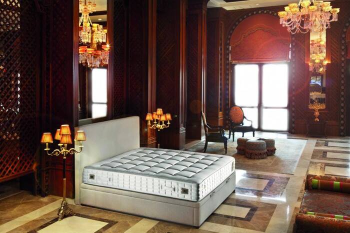 11 Rooms: The Ultimate Luxury Beds