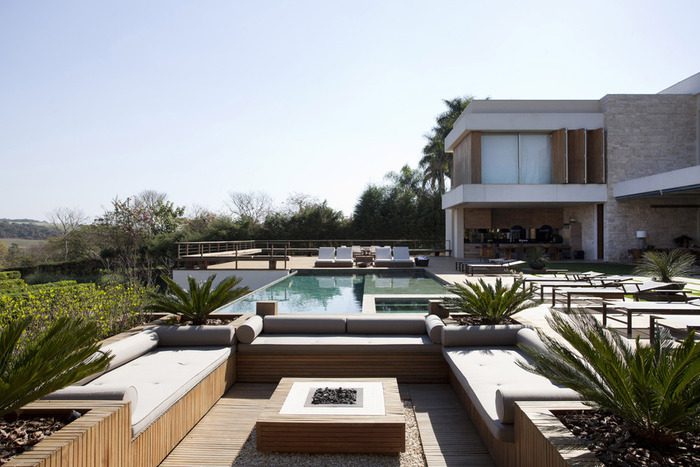 State-Of-The-Art Quality With Debora Aguiar Arquitetos