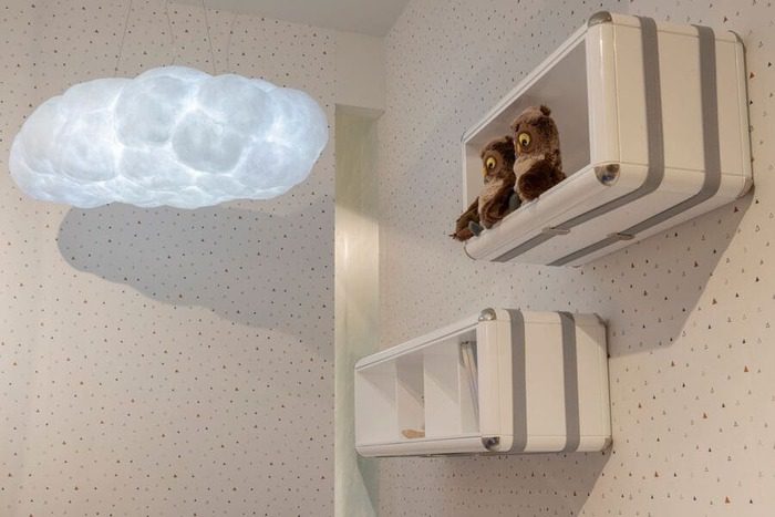 fantasy-air-balloon-lounge-go-on-a-travel-to-the-sky-with-this-modern-kids-furniture-piece