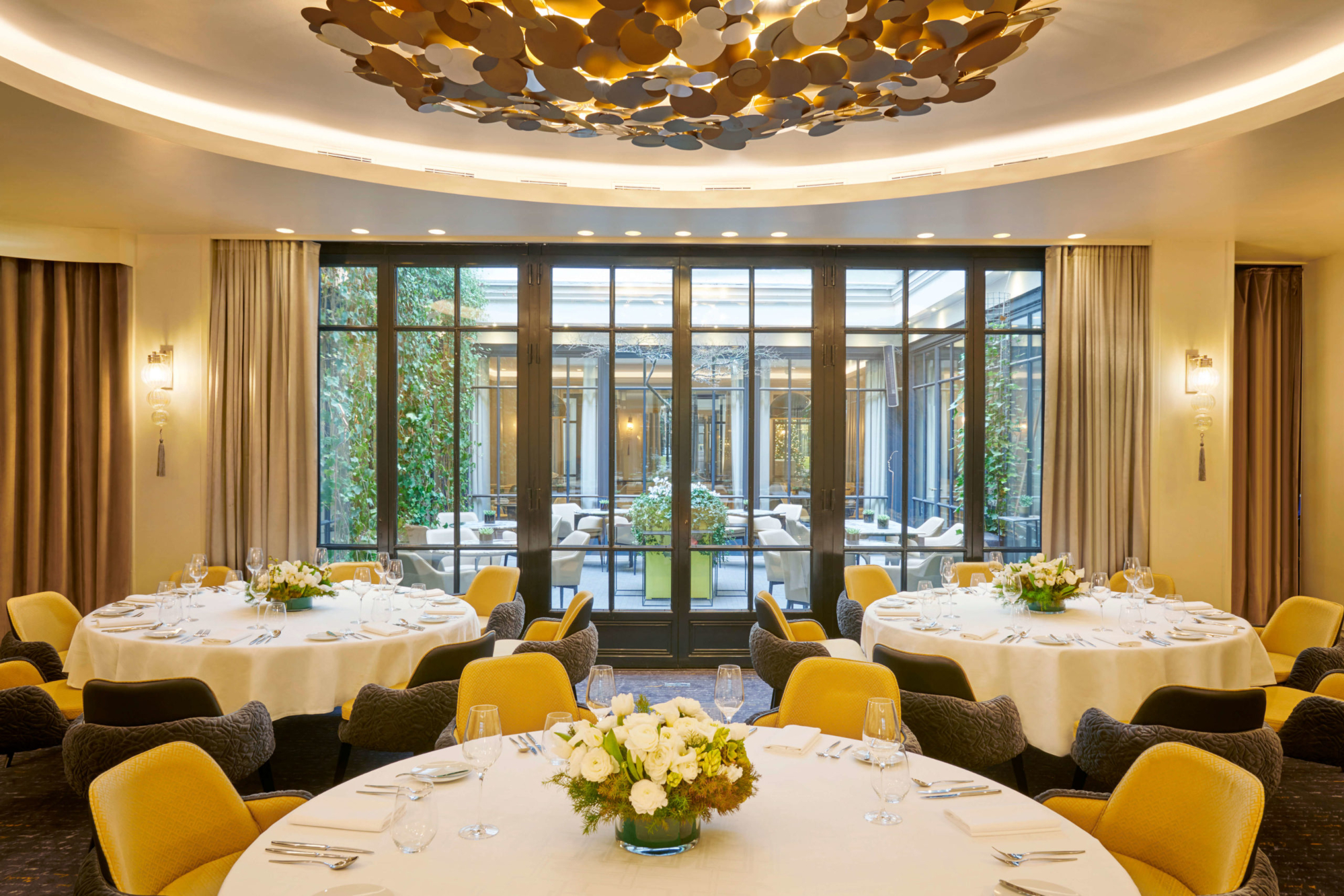 Le Baudelaire: A Poetic Expression of Parisian Gastronomy